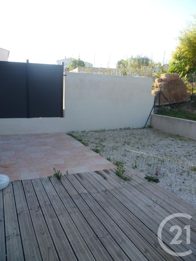 maison à louer - 4 pièces - 95.0 m2 - POURCIEUX - 83 - PROVENCE-ALPES-COTE-D-AZUR - Century 21 S.C.A Immobilier maison à louer - 4 pièces - 95.0 m2 - POURCIEUX - 83 - PROVENCE-ALPES-COTE-D-AZUR - Century 21 S.C.A Immobilier