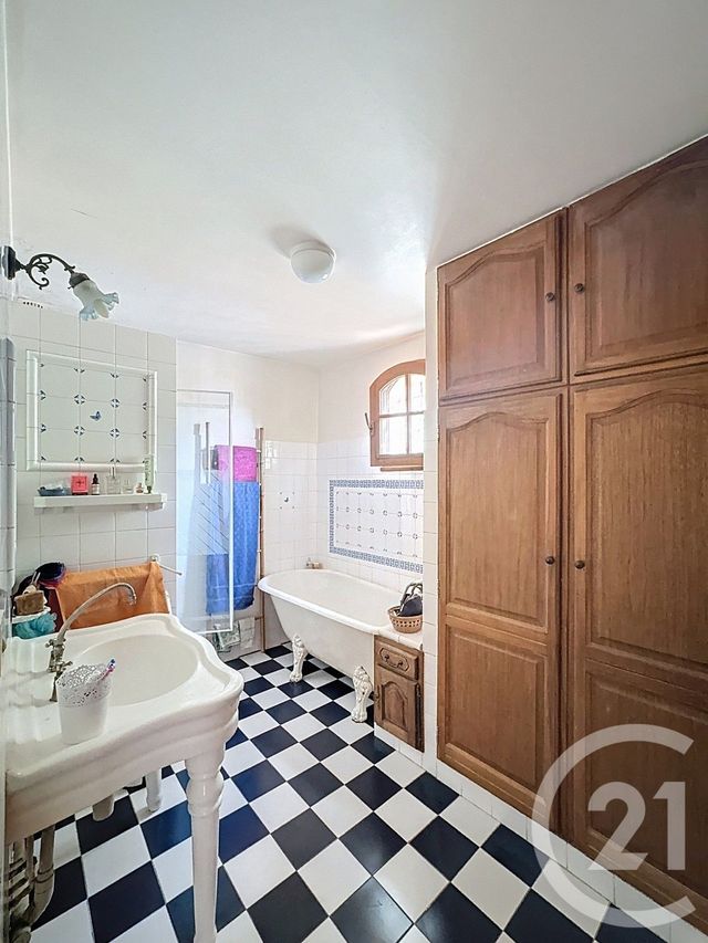 maison à vendre - 6 pièces - 141.0 m2 - PUYLOUBIER - 13 - PROVENCE-ALPES-COTE-D-AZUR - Century 21 S.C.A Immobilier