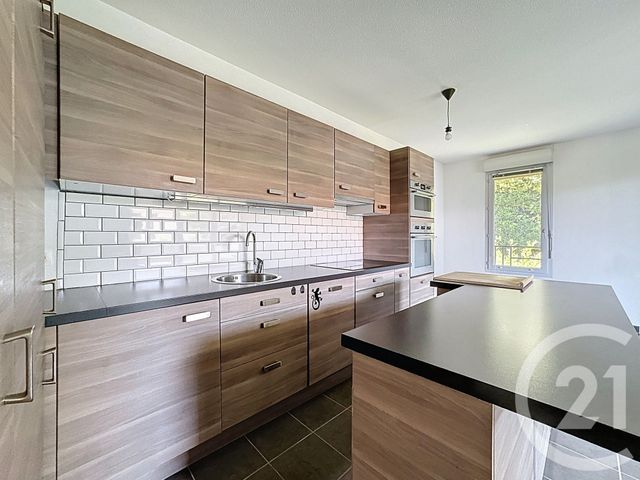 Appartement T3 à vendre - 3 pièces - 54.4 m2 - TRETS - 13 - PROVENCE-ALPES-COTE-D-AZUR - Century 21 S.C.A Immobilier