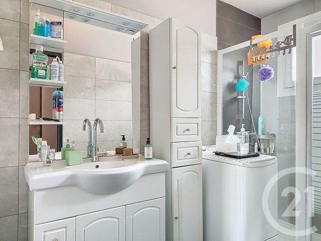 Afficher la photo en grand maison à vendre - 4 pièces - 110.0 m2 - ST MAXIMIN LA STE BAUME - 83 - PROVENCE-ALPES-COTE-D-AZUR - Century 21 S.C.A Immobilier