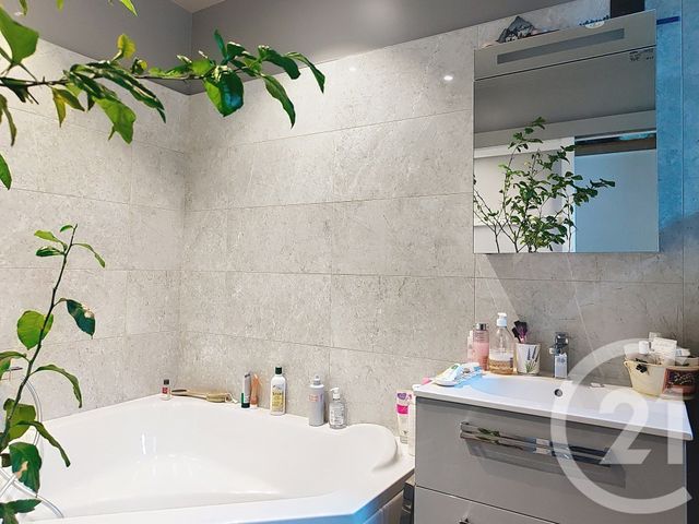 Afficher la photo en grand maison à vendre - 4 pièces - 110.0 m2 - ST MAXIMIN LA STE BAUME - 83 - PROVENCE-ALPES-COTE-D-AZUR - Century 21 S.C.A Immobilier