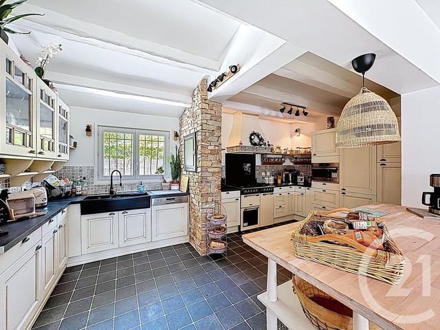 maison à vendre - 6 pièces - 176.78 m2 - PUYLOUBIER - 13 - PROVENCE-ALPES-COTE-D-AZUR - Century 21 S.C.A Immobilier