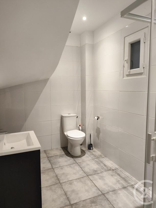 maison à louer - 4 pièces - 125.0 m2 - PUYLOUBIER - 13 - PROVENCE-ALPES-COTE-D-AZUR - Century 21 S.C.A Immobilier