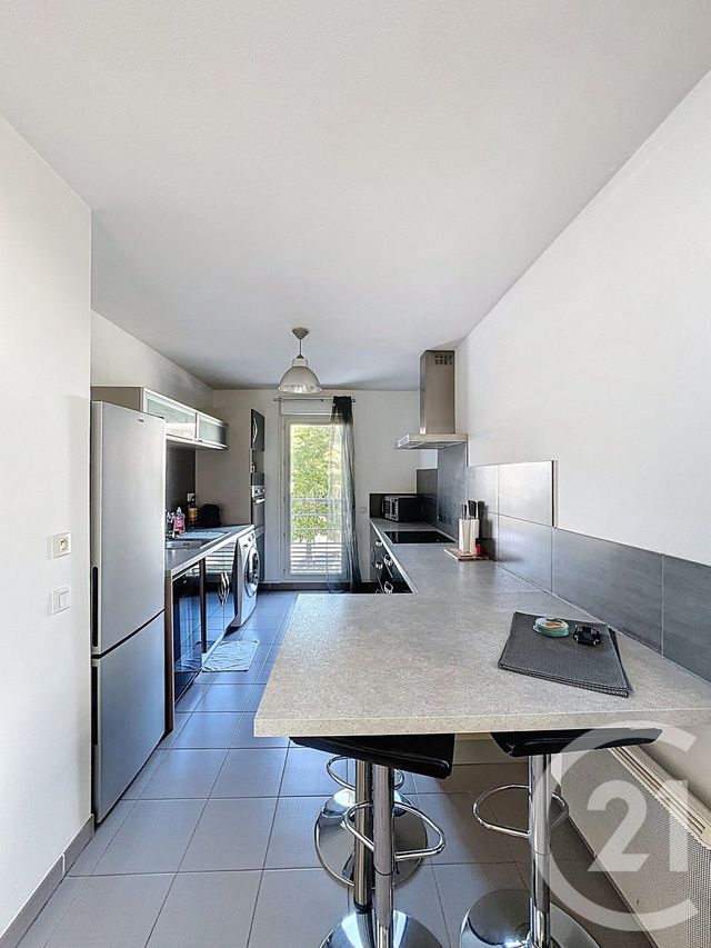 Afficher la photo en grand Appartement T3 à vendre - 3 pièces - 69.2 m2 - GARDANNE - 13 - PROVENCE-ALPES-COTE-D-AZUR - Century 21 S.C.A Immobilier