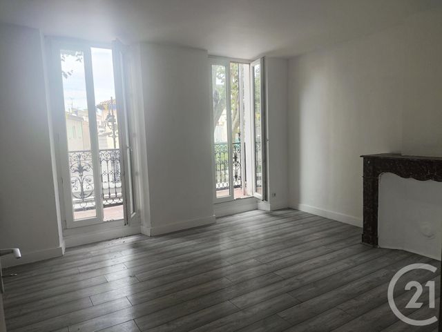 Appartement à louer - 2 pièces - 58.41 m2 - TRETS - 13 - PROVENCE-ALPES-COTE-D-AZUR - Century 21 S.C.A Immobilier