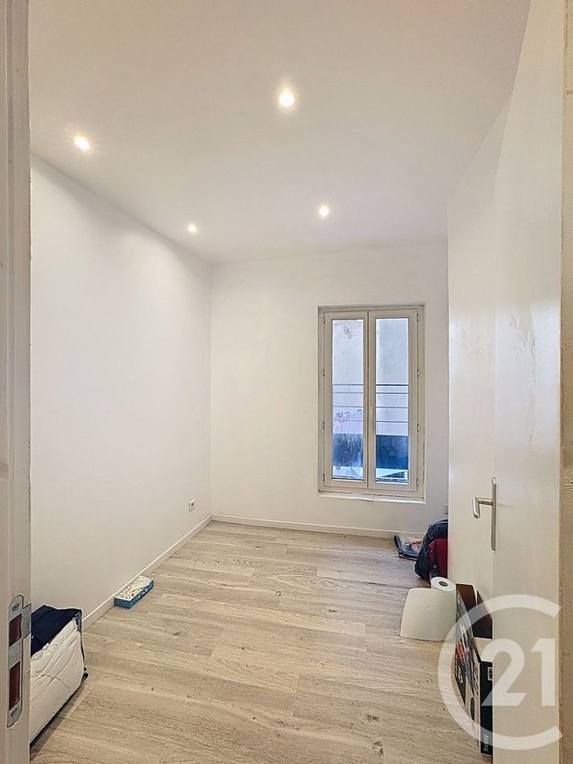 Appartement T3 à vendre - 3 pièces - 74.0 m2 - TRETS - 13 - PROVENCE-ALPES-COTE-D-AZUR - Century 21 S.C.A Immobilier