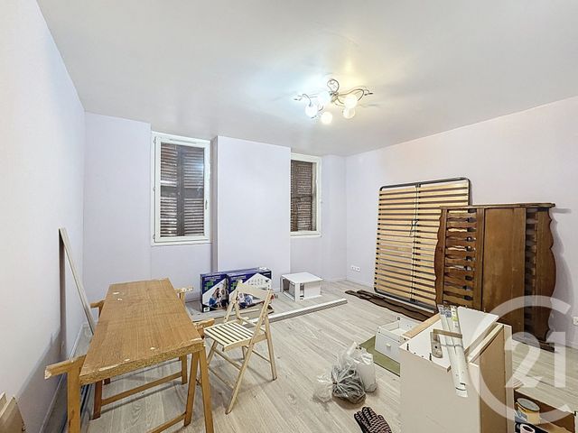 Appartement T3 à vendre - 3 pièces - 74.0 m2 - TRETS - 13 - PROVENCE-ALPES-COTE-D-AZUR - Century 21 S.C.A Immobilier