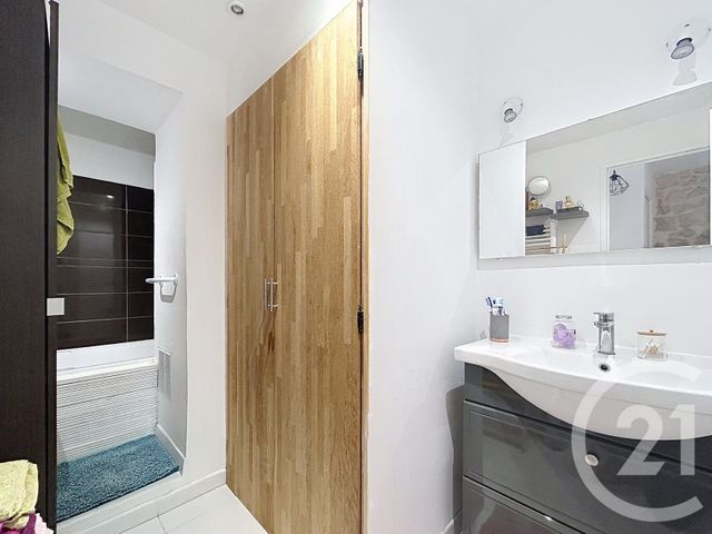 maison à vendre - 3 pièces - 75.0 m2 - POURCIEUX - 83 - PROVENCE-ALPES-COTE-D-AZUR - Century 21 S.C.A Immobilier