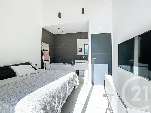 maison à vendre - 5 pièces - 174.0 m2 - VAUVENARGUES - 13 - PROVENCE-ALPES-COTE-D-AZUR - Century 21 S.C.A Immobilier