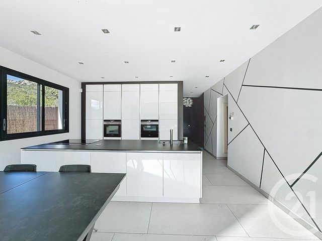 maison à vendre - 5 pièces - 174.0 m2 - VAUVENARGUES - 13 - PROVENCE-ALPES-COTE-D-AZUR - Century 21 S.C.A Immobilier