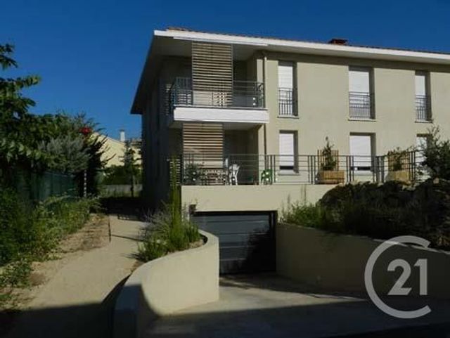 parking à louer - 11.0 m2 - TRETS - 13 - PROVENCE-ALPES-COTE-D-AZUR - Century 21 S.C.A Immobilier