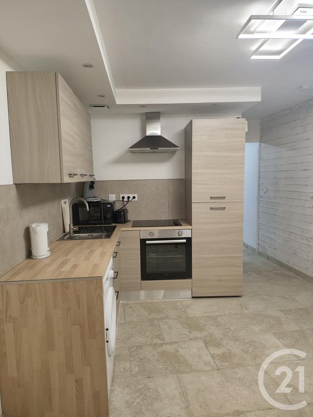 Appartement à louer - 2 pièces - 28.25 m2 - TRETS - 13 - PROVENCE-ALPES-COTE-D-AZUR - Century 21 S.C.A Immobilier