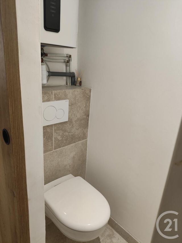 Appartement à louer - 2 pièces - 28.25 m2 - TRETS - 13 - PROVENCE-ALPES-COTE-D-AZUR - Century 21 S.C.A Immobilier