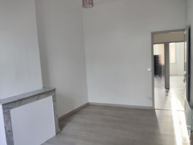 Appartement à louer - 3 pièces - 87.89 m2 - TRETS - 13 - PROVENCE-ALPES-COTE-D-AZUR - Century 21 S.C.A Immobilier