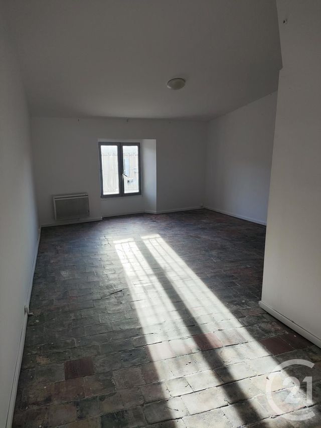 Appartement à louer - 3 pièces - 87.89 m2 - TRETS - 13 - PROVENCE-ALPES-COTE-D-AZUR - Century 21 S.C.A Immobilier