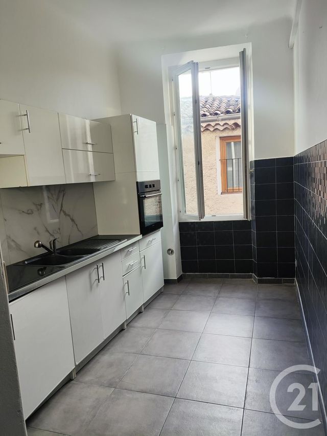 Appartement à louer - 3 pièces - 87.89 m2 - TRETS - 13 - PROVENCE-ALPES-COTE-D-AZUR - Century 21 S.C.A Immobilier