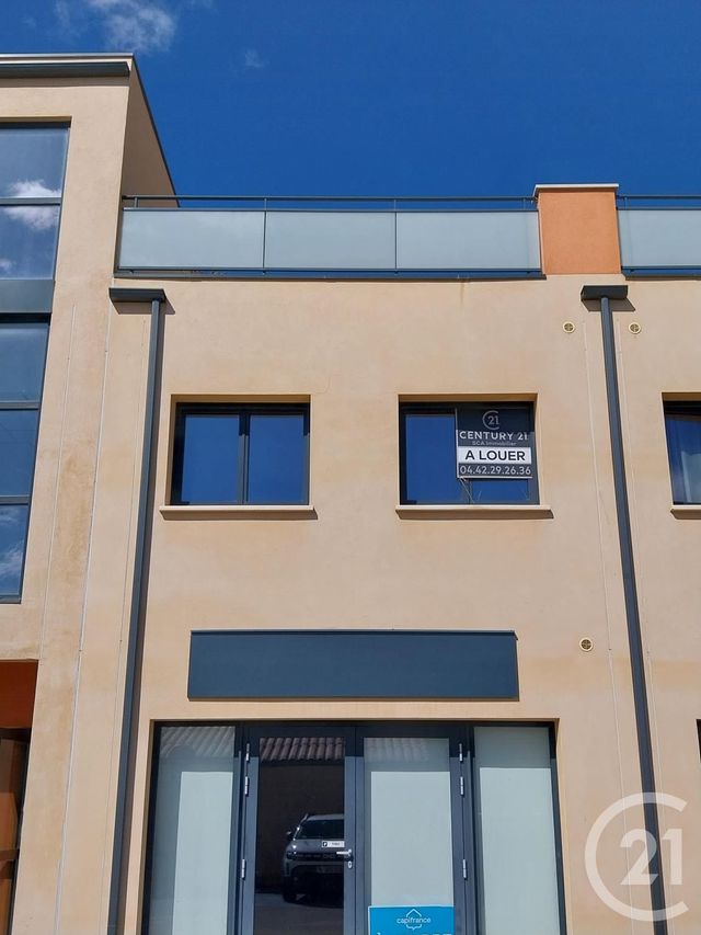 Appartement Local à louer - 1 pièce - 41.0 m2 - POURRIERES - 83 - PROVENCE-ALPES-COTE-D-AZUR - Century 21 S.C.A Immobilier