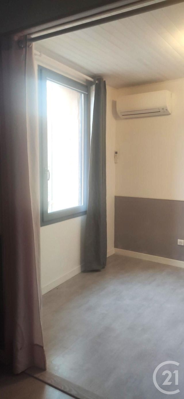 Appartement à louer - 3 pièces - 49.75 m2 - TRETS - 13 - PROVENCE-ALPES-COTE-D-AZUR - Century 21 S.C.A Immobilier