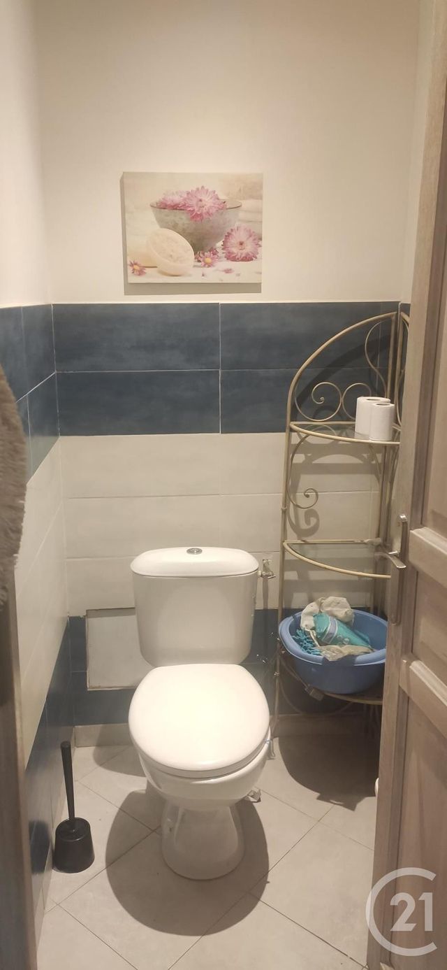 Appartement à louer - 3 pièces - 49.75 m2 - TRETS - 13 - PROVENCE-ALPES-COTE-D-AZUR - Century 21 S.C.A Immobilier