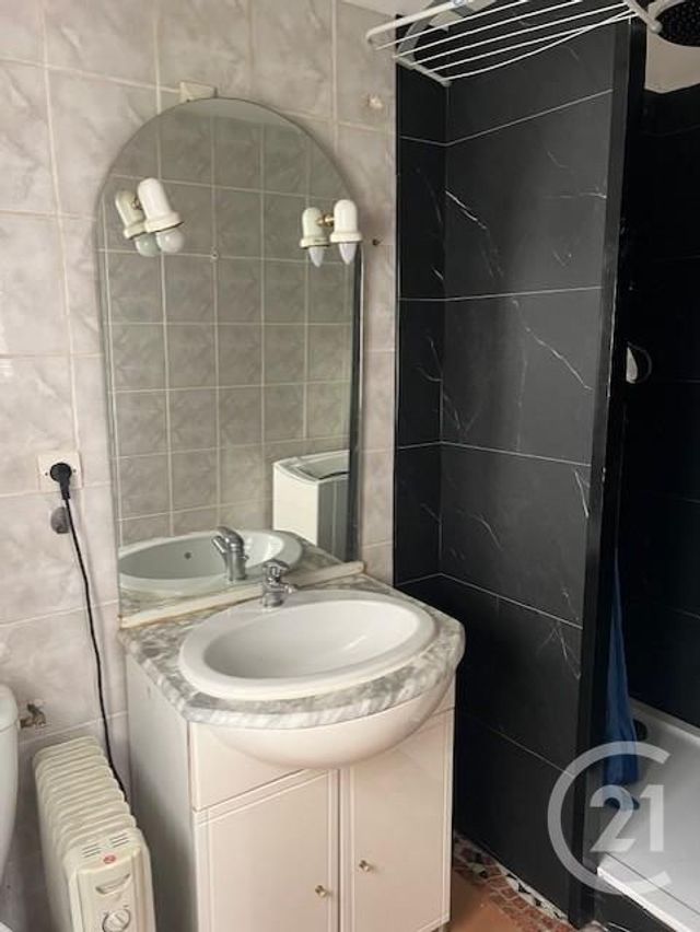 Appartement Studio à louer - 1 pièce - 14.51 m2 - GARDANNE - 13 - PROVENCE-ALPES-COTE-D-AZUR - Century 21 S.C.A Immobilier