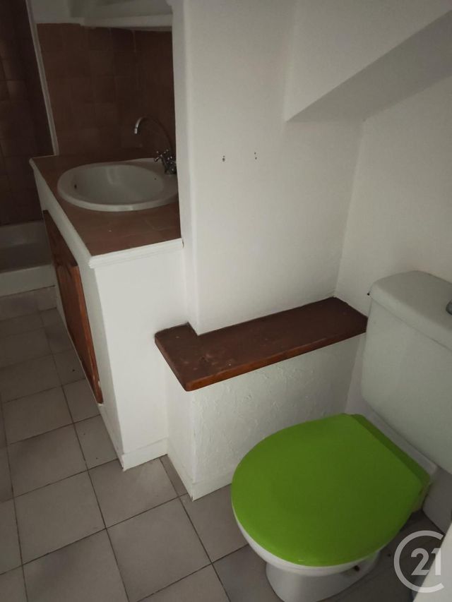 Appartement Local à louer - 1 pièce - 19.63 m2 - PEYNIER - 13 - PROVENCE-ALPES-COTE-D-AZUR - Century 21 S.C.A Immobilier