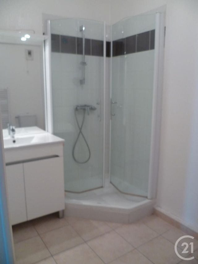 Appartement F3 à louer - 3 pièces - 54.71 m2 - TRETS - 13 - PROVENCE-ALPES-COTE-D-AZUR - Century 21 S.C.A Immobilier