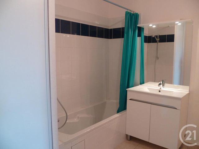 Appartement F3 à louer - 3 pièces - 54.71 m2 - TRETS - 13 - PROVENCE-ALPES-COTE-D-AZUR - Century 21 S.C.A Immobilier