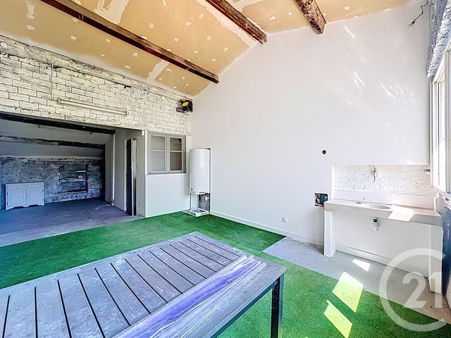 Appartement F4 à vendre - 4 pièces - 79.57 m2 - FUVEAU - 13 - PROVENCE-ALPES-COTE-D-AZUR - Century 21 S.C.A Immobilier