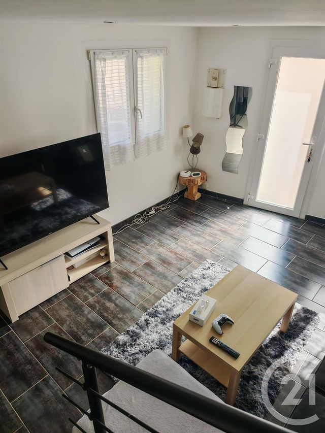 maison à louer - 3 pièces - 58.23 m2 - PUYLOUBIER - 13 - PROVENCE-ALPES-COTE-D-AZUR - Century 21 S.C.A Immobilier