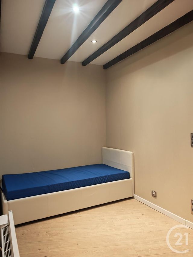 Appartement T3 à louer - 3 pièces - 74.0 m2 - TRETS - 13 - PROVENCE-ALPES-COTE-D-AZUR - Century 21 S.C.A Immobilier