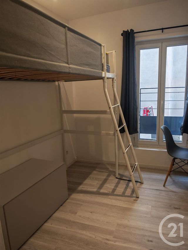 Appartement T3 à louer - 3 pièces - 74.0 m2 - TRETS - 13 - PROVENCE-ALPES-COTE-D-AZUR - Century 21 S.C.A Immobilier