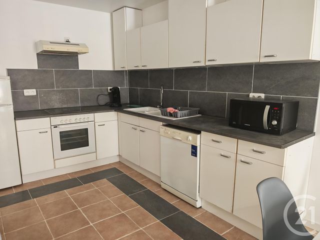 Appartement T3 à louer - 3 pièces - 74.0 m2 - TRETS - 13 - PROVENCE-ALPES-COTE-D-AZUR - Century 21 S.C.A Immobilier