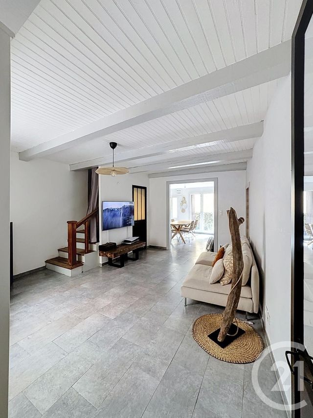 maison à louer - 5 pièces - 100.75 m2 - POURRIERES - 83 - PROVENCE-ALPES-COTE-D-AZUR - Century 21 S.C.A Immobilier
