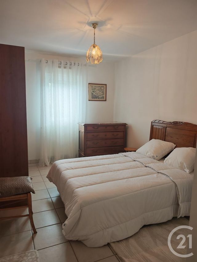 Appartement à louer - 2 pièces - 49.41 m2 - ROUSSET - 13 - PROVENCE-ALPES-COTE-D-AZUR - Century 21 S.C.A Immobilier