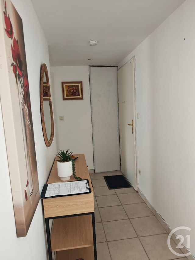 Appartement à louer - 2 pièces - 49.41 m2 - ROUSSET - 13 - PROVENCE-ALPES-COTE-D-AZUR - Century 21 S.C.A Immobilier