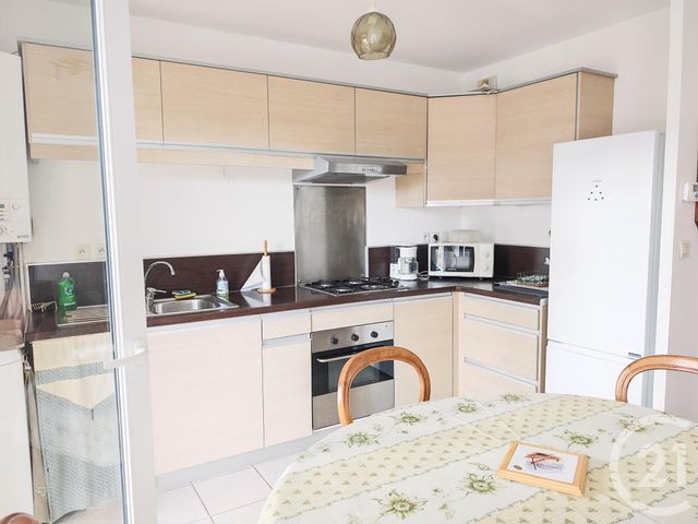 Appartement à louer - 2 pièces - 49.41 m2 - ROUSSET - 13 - PROVENCE-ALPES-COTE-D-AZUR - Century 21 S.C.A Immobilier
