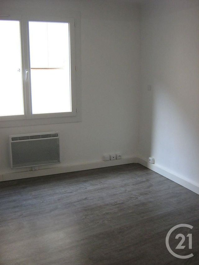 Appartement Studio à louer - 1 pièce - 19.14 m2 - TRETS - 13 - PROVENCE-ALPES-COTE-D-AZUR - Century 21 S.C.A Immobilier