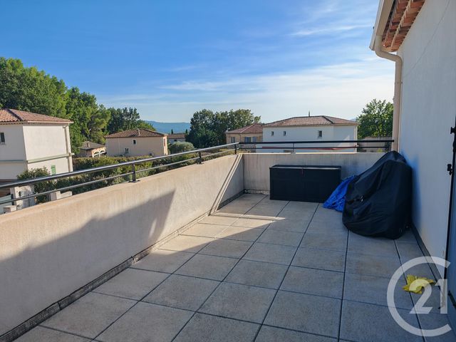 maison à louer - 4 pièces - 125.0 m2 - PUYLOUBIER - 13 - PROVENCE-ALPES-COTE-D-AZUR - Century 21 S.C.A Immobilier