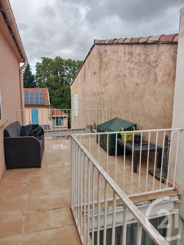 Appartement à louer - 2 pièces - 46.81 m2 - TRETS - 13 - PROVENCE-ALPES-COTE-D-AZUR - Century 21 S.C.A Immobilier