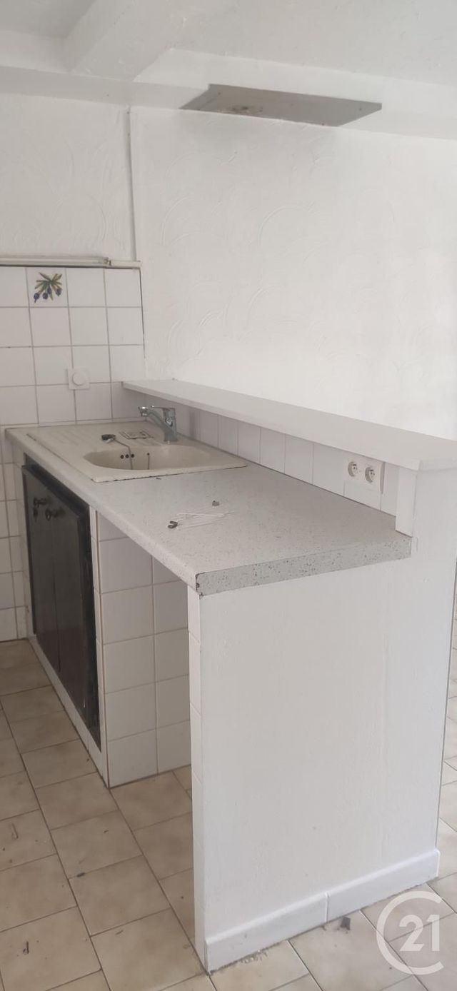 maison à louer - 3 pièces - 59.5 m2 - OLLIERES - 83 - PROVENCE-ALPES-COTE-D-AZUR - Century 21 S.C.A Immobilier